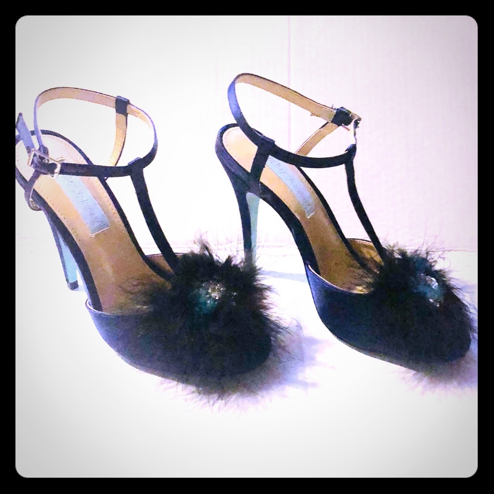 Betsey Johnson ‘Kay’ heels - size 7